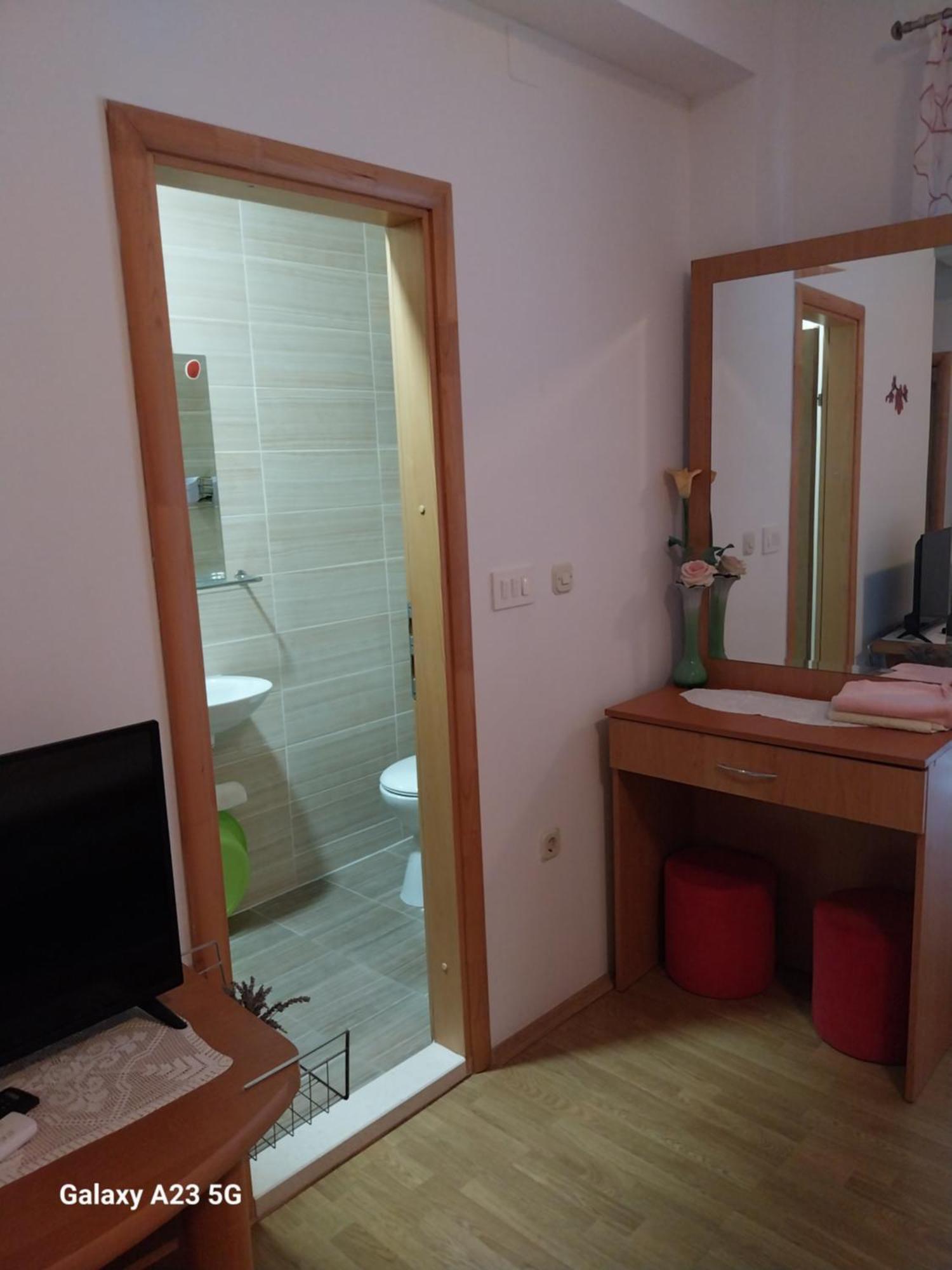 Apartmani Liberan Neum Exterior photo
