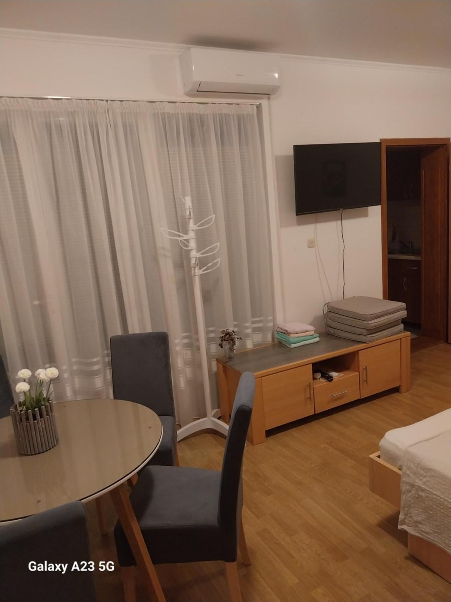 Apartmani Liberan Neum Exterior photo