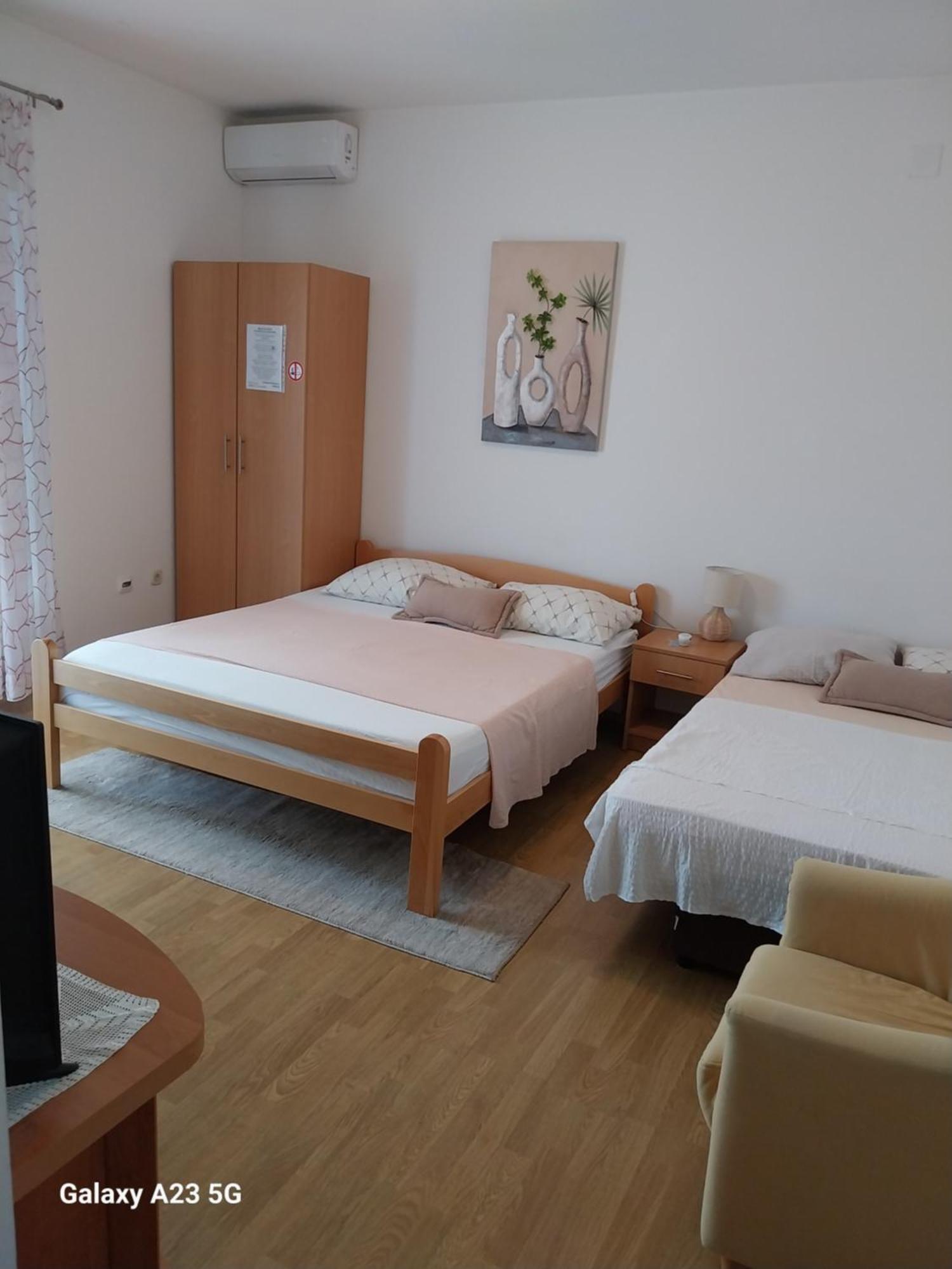 Apartmani Liberan Neum Exterior photo