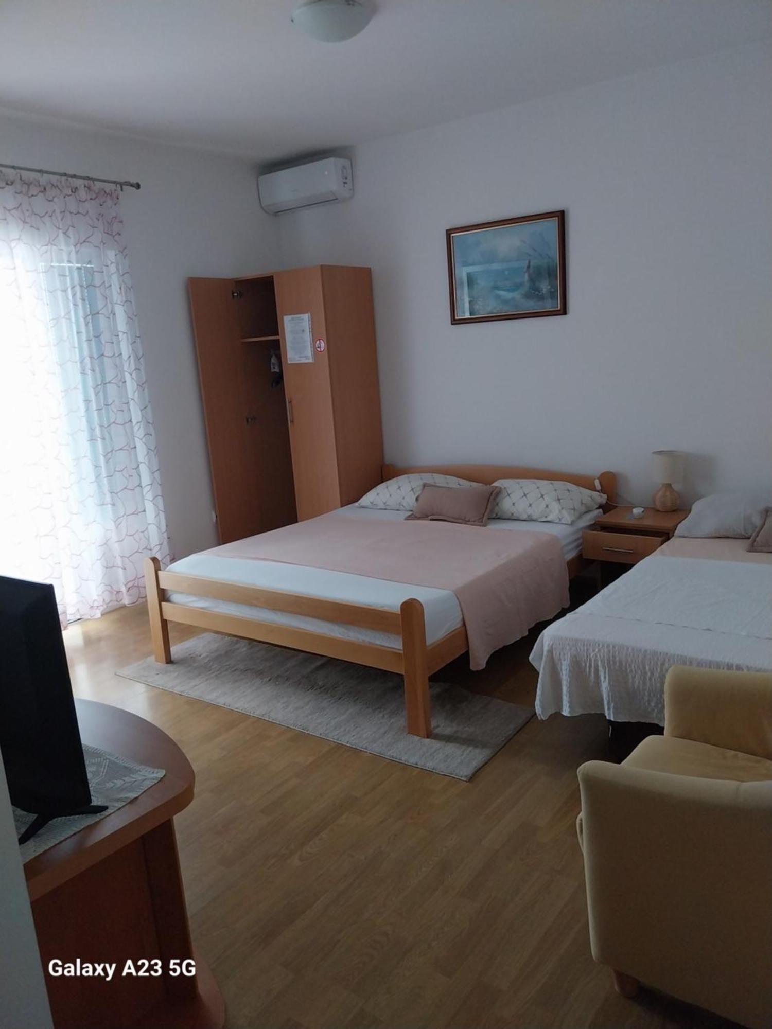Apartmani Liberan Neum Exterior photo